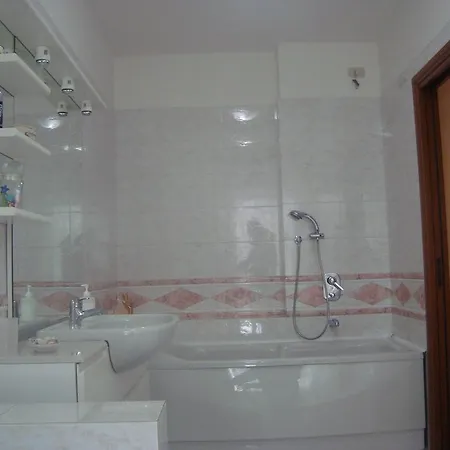 The Village Bed and breakfast 3*