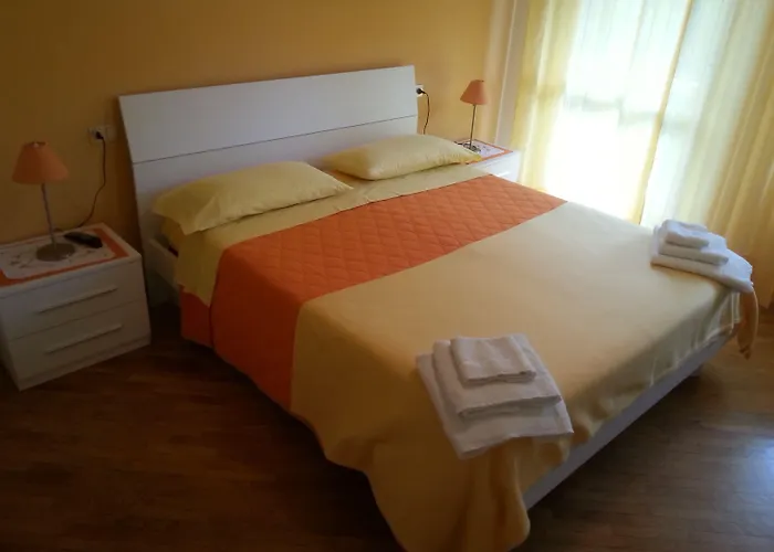 The Village 3* Μπέργκαμο