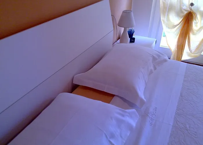 The Village فندق مبيت وإفطار