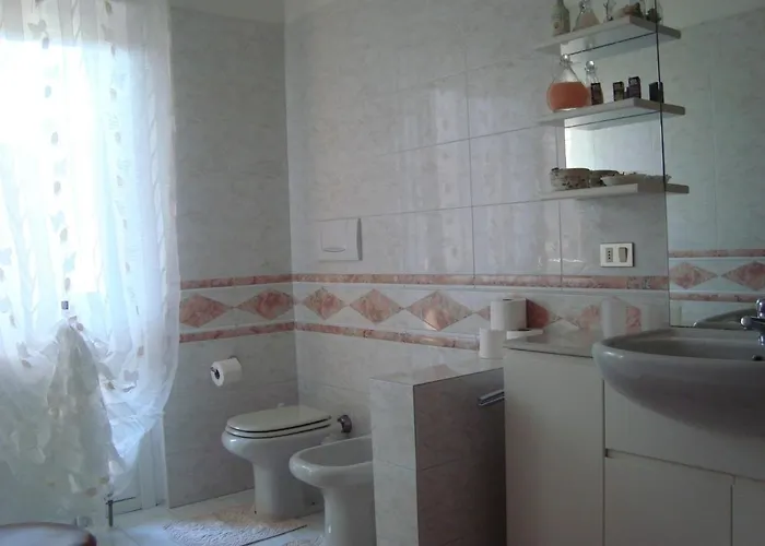 فندق مبيت وإفطار The Village